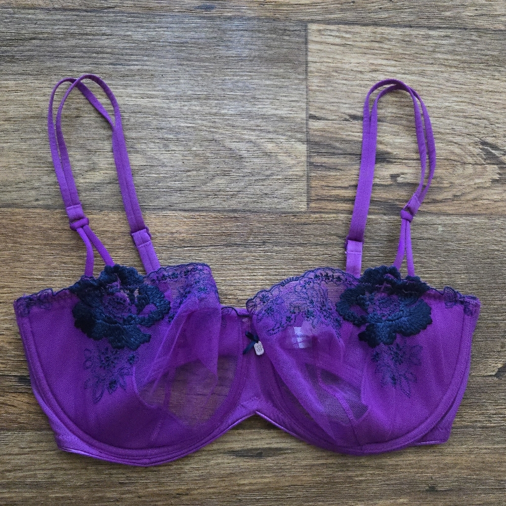 Victoria's secret push up without padding sheer lace bra